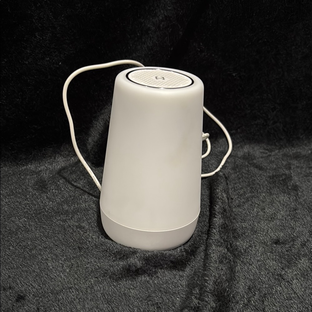 Sleek White Portable Speaker with Carry Handle
